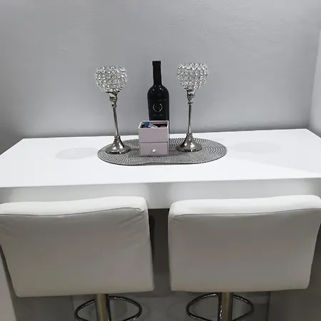 Apartamento Sajra *